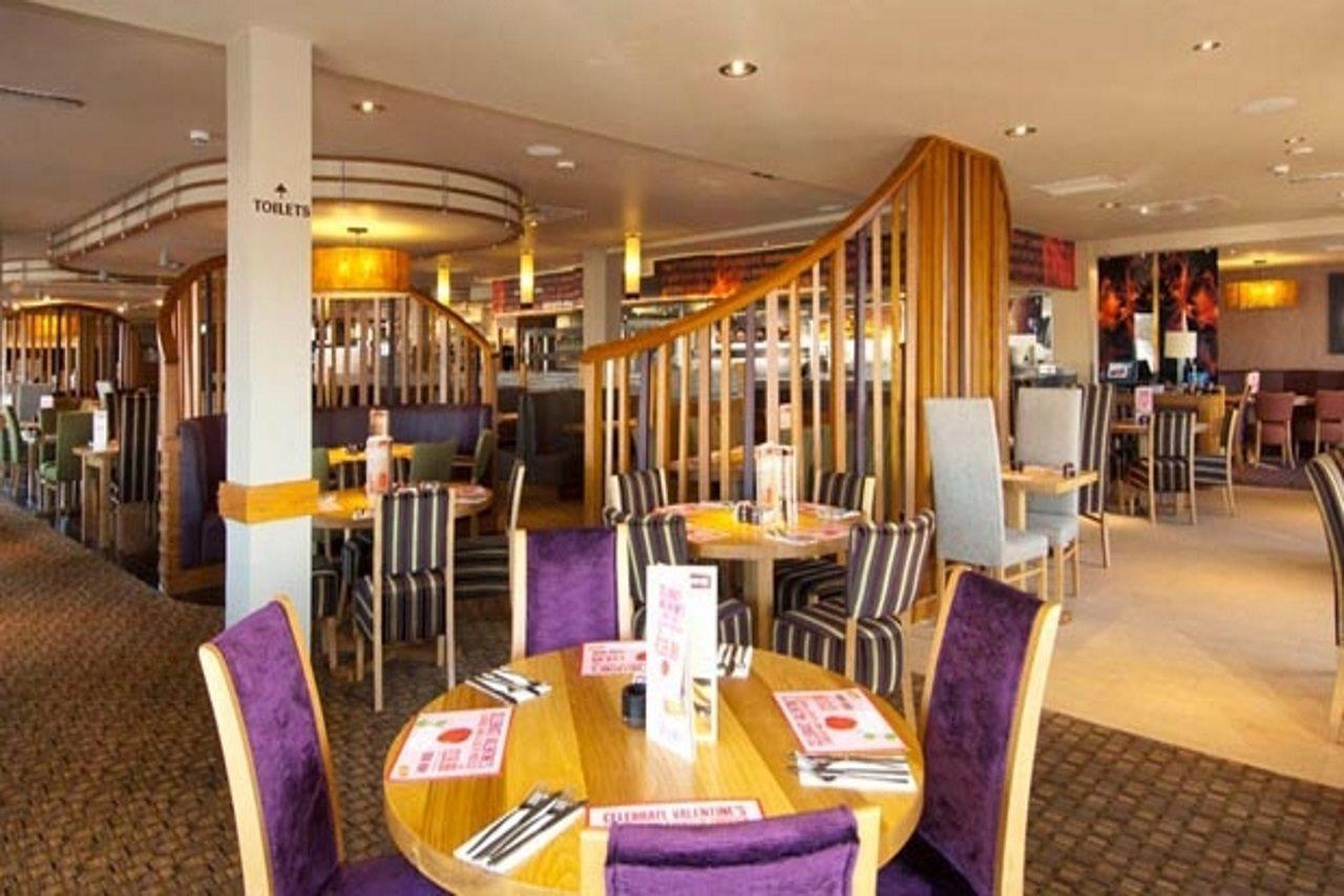 Premier Inn 牛顿阿伯特 外观 照片